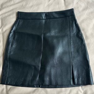 Aritizia Wilfred Tatiana Leather Mini Skirt